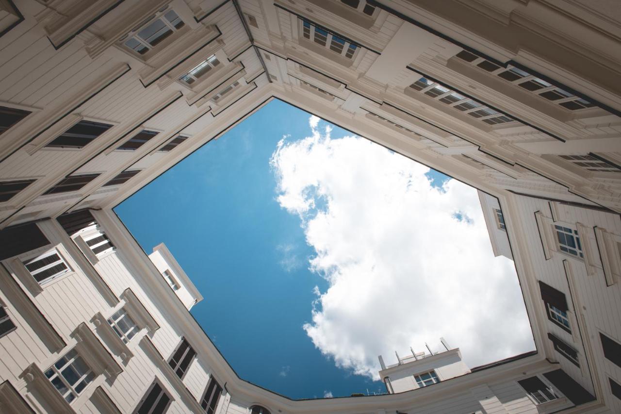 Palazzo Nana Suites & Apartments Νάπολη Εξωτερικό φωτογραφία