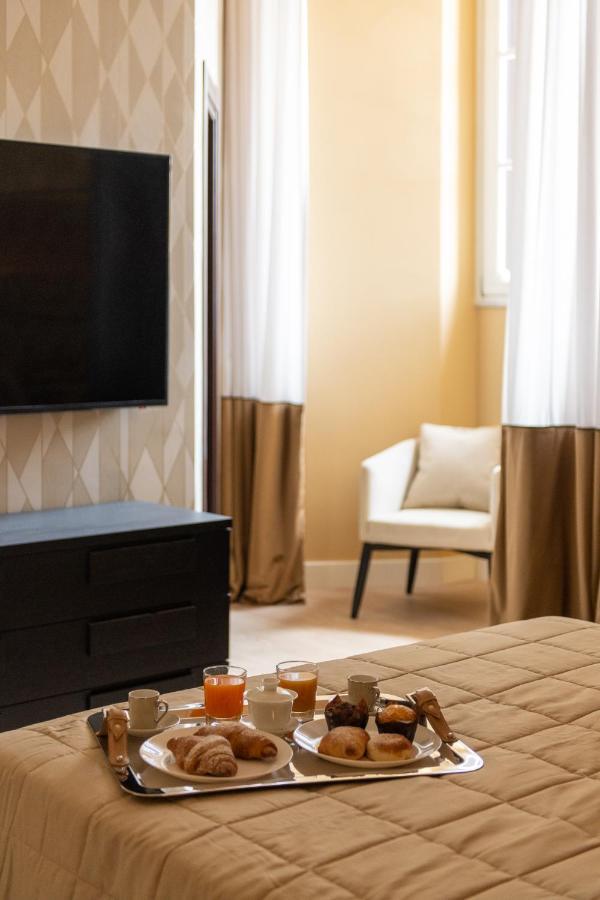 Palazzo Nana Suites & Apartments Νάπολη Εξωτερικό φωτογραφία