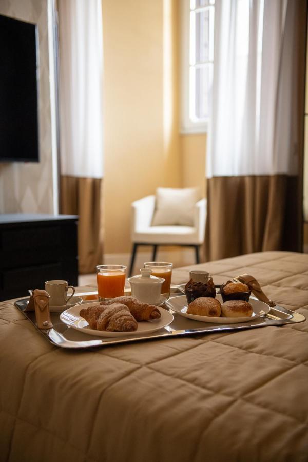 Palazzo Nana Suites & Apartments Νάπολη Εξωτερικό φωτογραφία